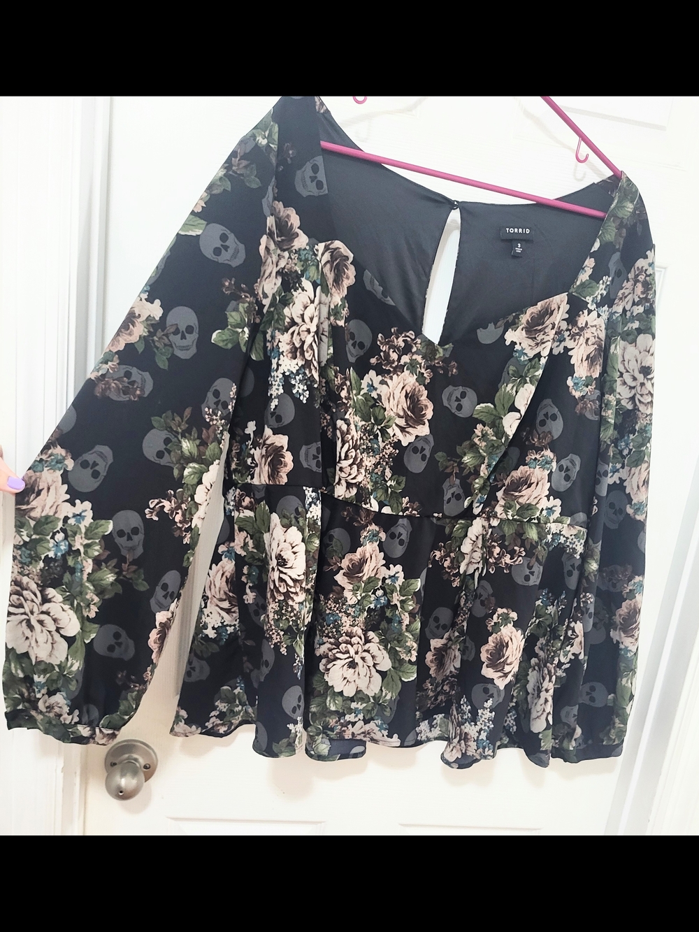 Torrid Black Floral & Skull Peplum Top
